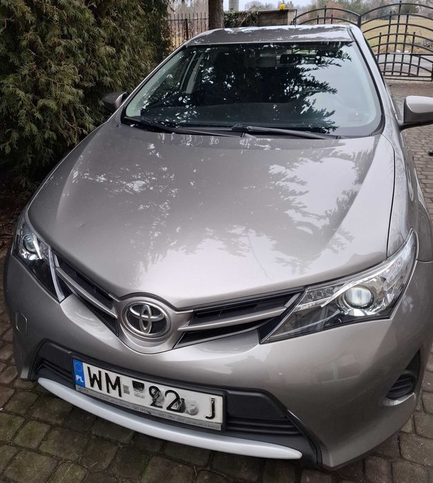 Toyota Auris 2013, 260000 km, benzyna-gaz