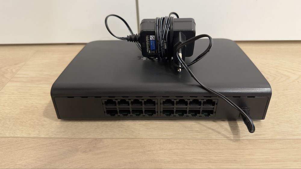Switch D-Link GO-SW-16G