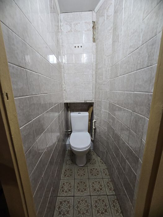 Сдам 2х комнатную у входа в метро Салтовская