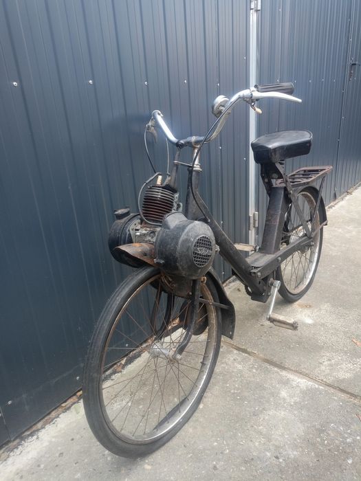 Stary rower z silnikiem PRL solex