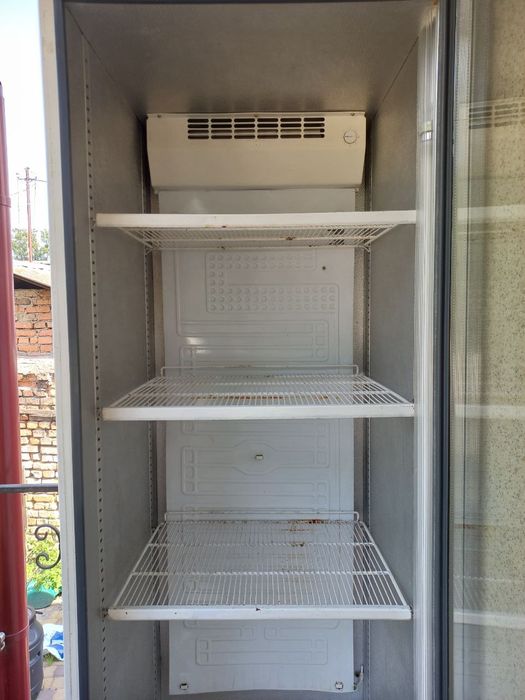 Холодильник для напоїв