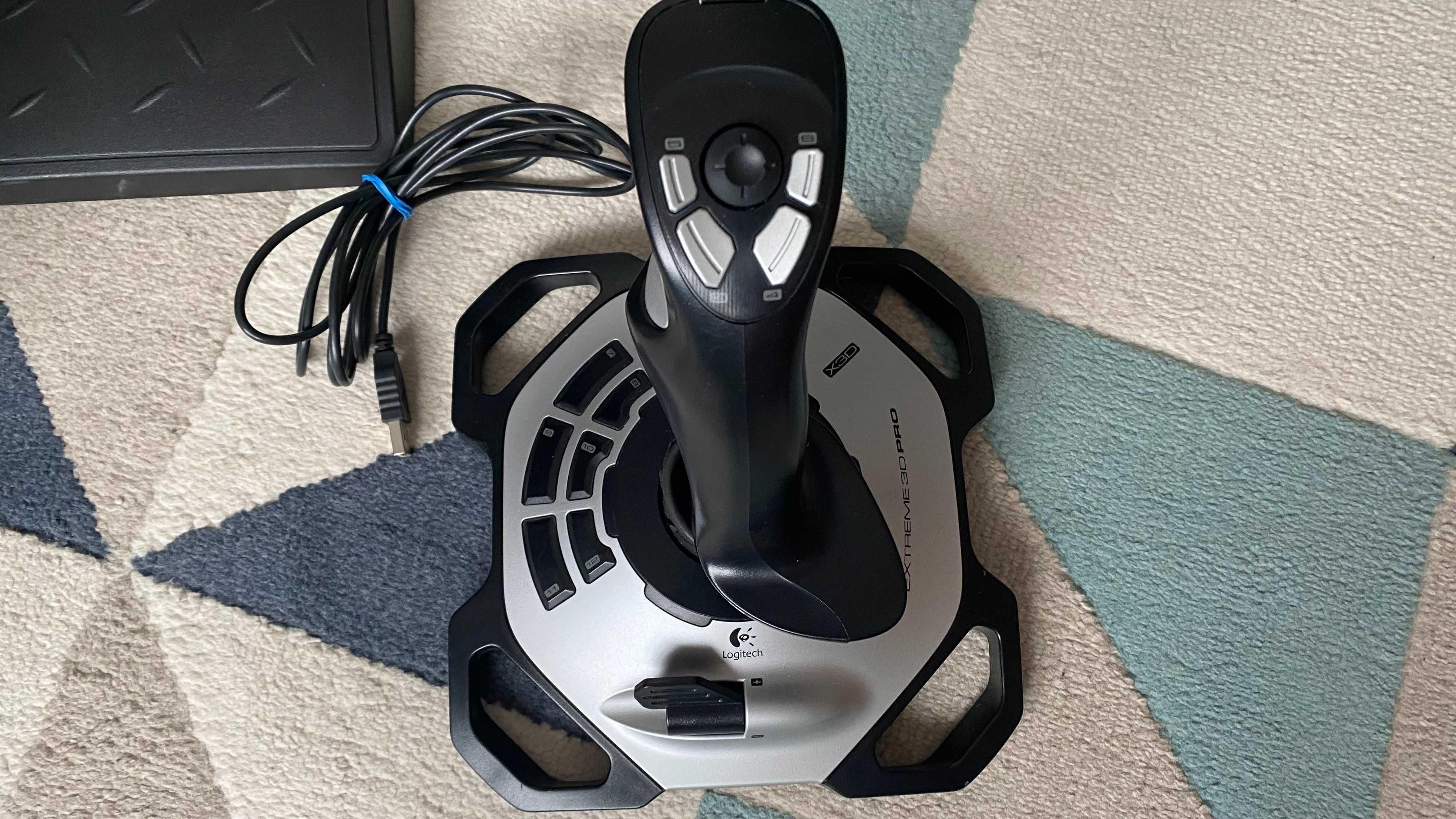 Kierownica Esperanza + Joystick Logitech Extreme 3D Pro