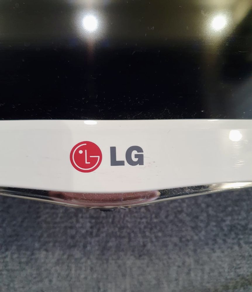 Телевізор LG 28LB457U білий