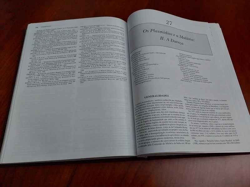 Livro Técnico em Português "Parasitologia", Luis Rey - 3ª Edição