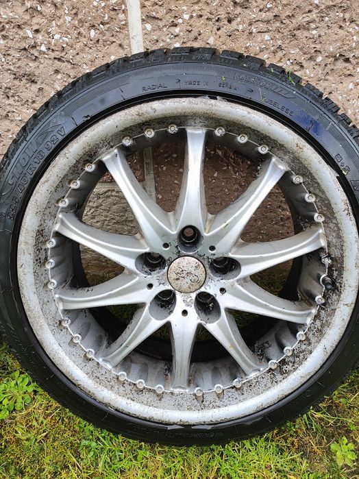 Zimowe opony wraz z alufelgami R18