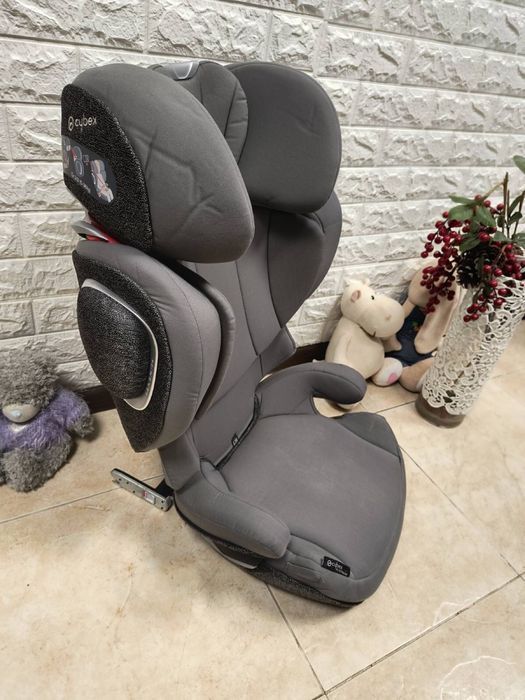 Автокрісло Cybex Solution Z-Fix Група 2/3 (15-36 кг) бустер