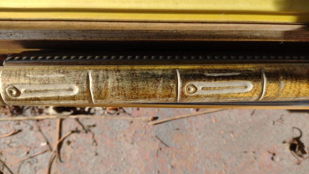 Багети для рамок разом 70 метрів