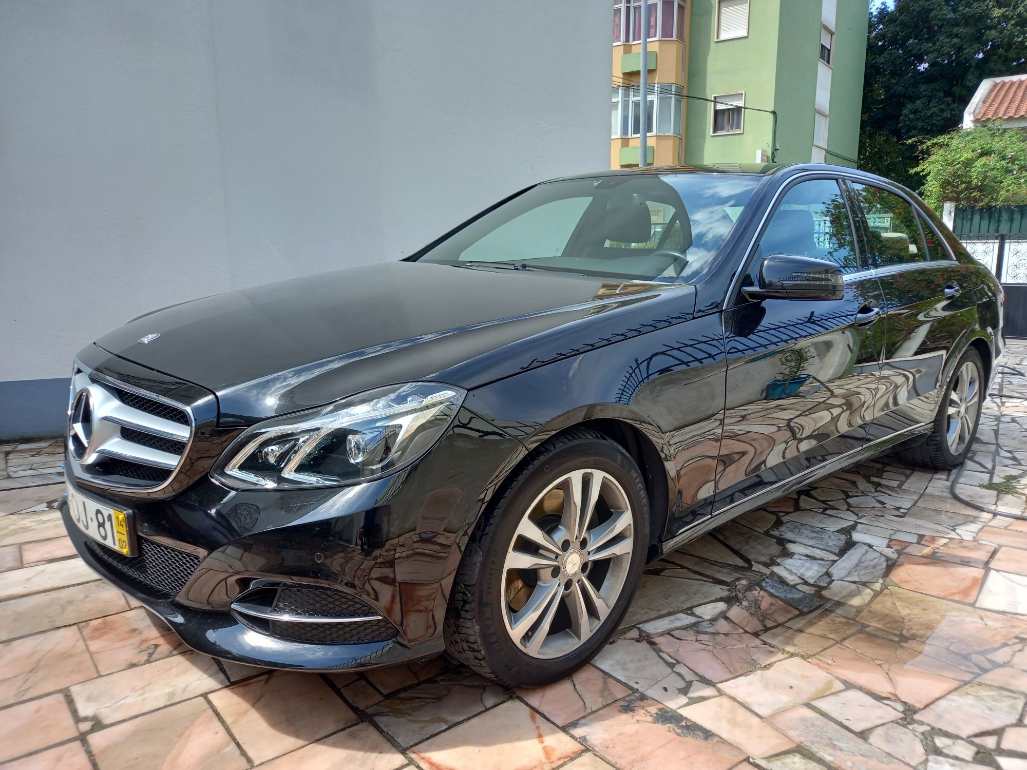 Mercedes Benz E300 CDI BLUETEC HYBRID AVANTGARDE