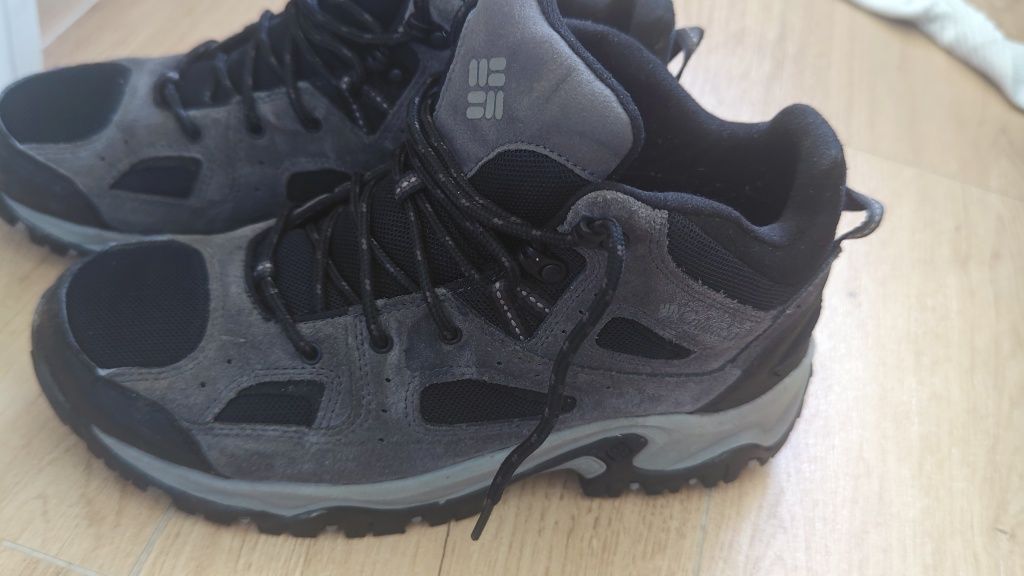 Buty Columbia górskie stan jak nowy rozmiar 44 rozmiar 44