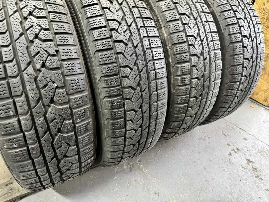 255-60-R18 KUMHO WINTER SPORT 4 штуки зимней резины GERMANY 2022