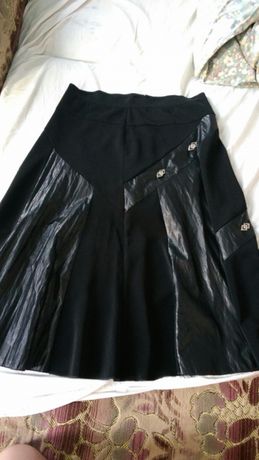 Женская черная юбка 52 размер