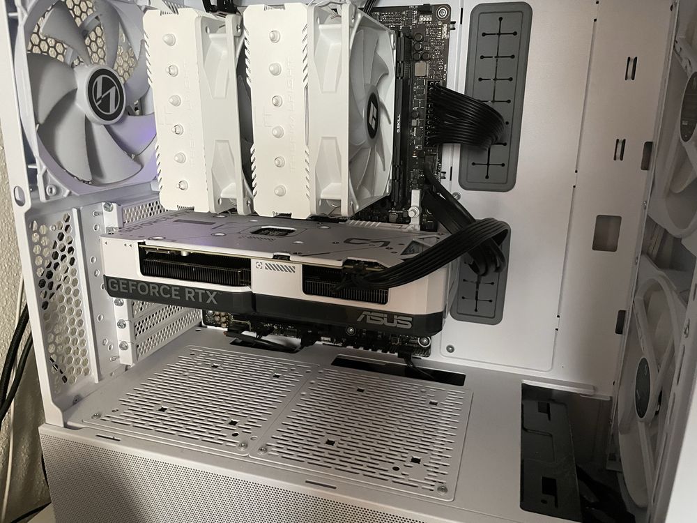 Rtx 4070 12Gb Asus Dual OC White