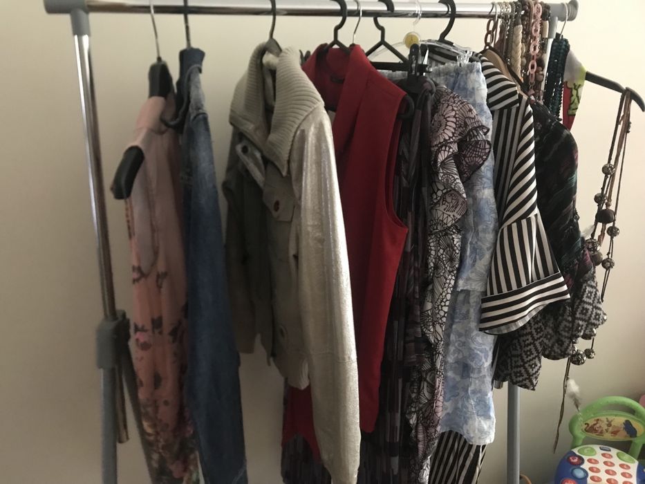 Varias peças algumas de marca