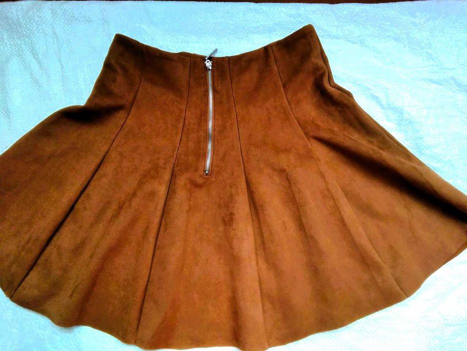 спідниця красивого світло коричевого кольору