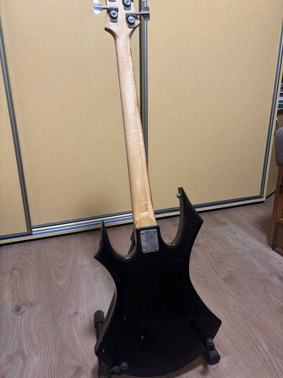 Бас гітара Warlock custom 5 струн