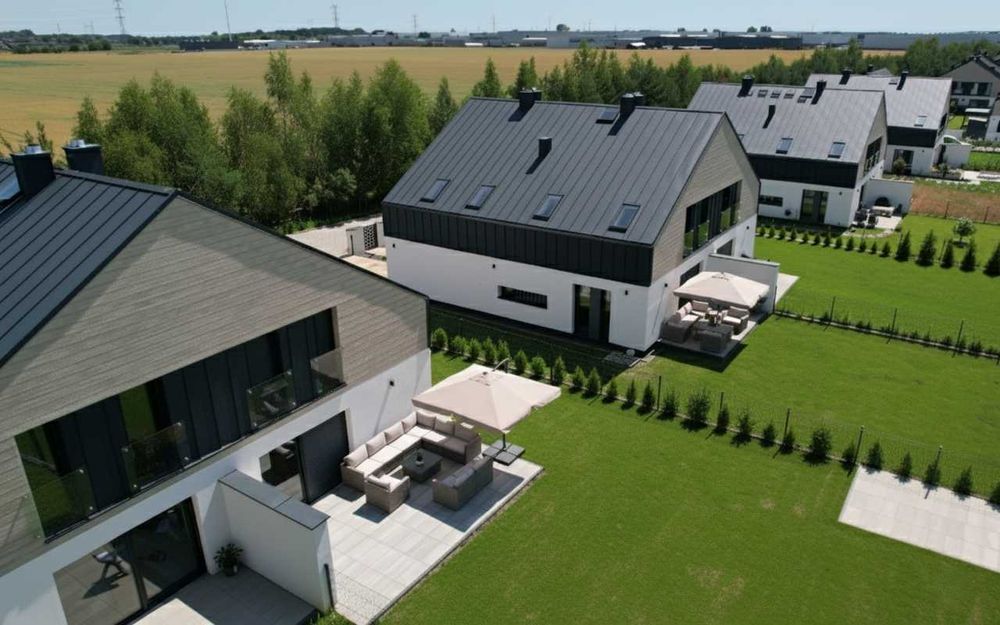 Nowoczesny dom, kameralne osiedle