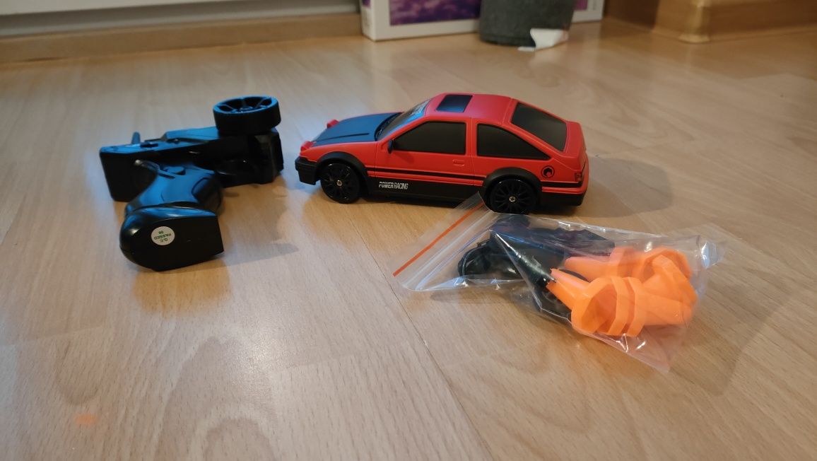 Auto RC, zdalnie sterowane Toyota AE86, drift, stały napęd na 4 koła