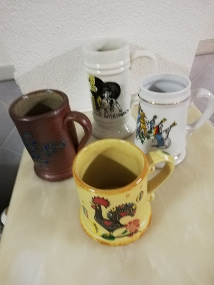 Várias peças em loiça