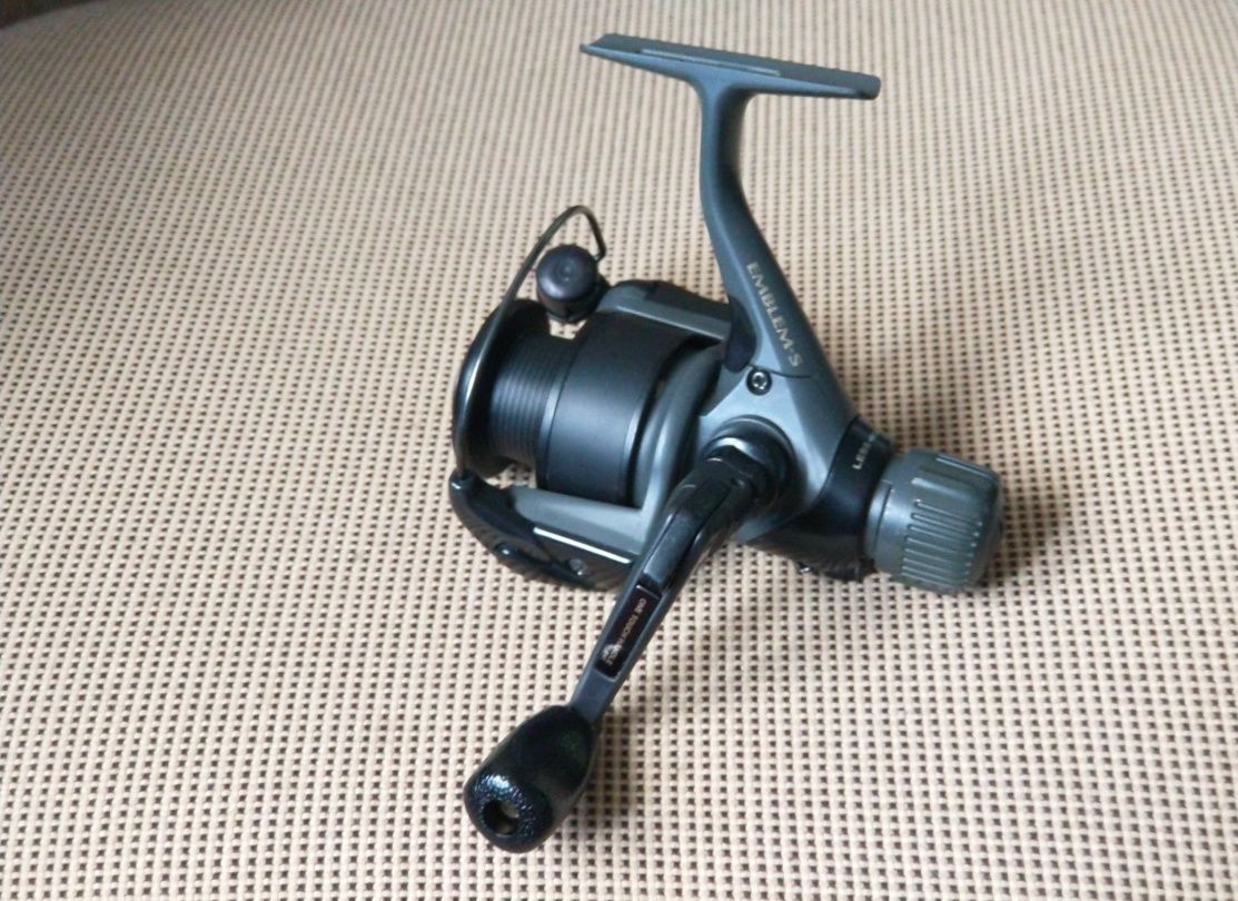 Kołowrotek Daiwa Emblem-S, mały model