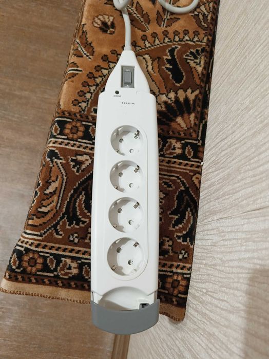 Сетевой фильтр Belkin Surge Master