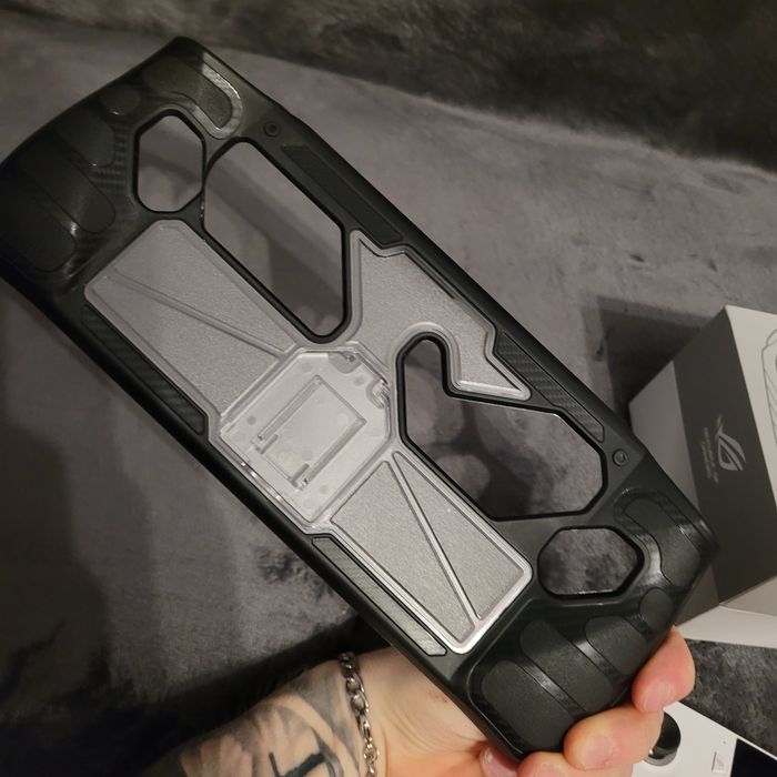 Asus rog ally Z1 extreme + etui