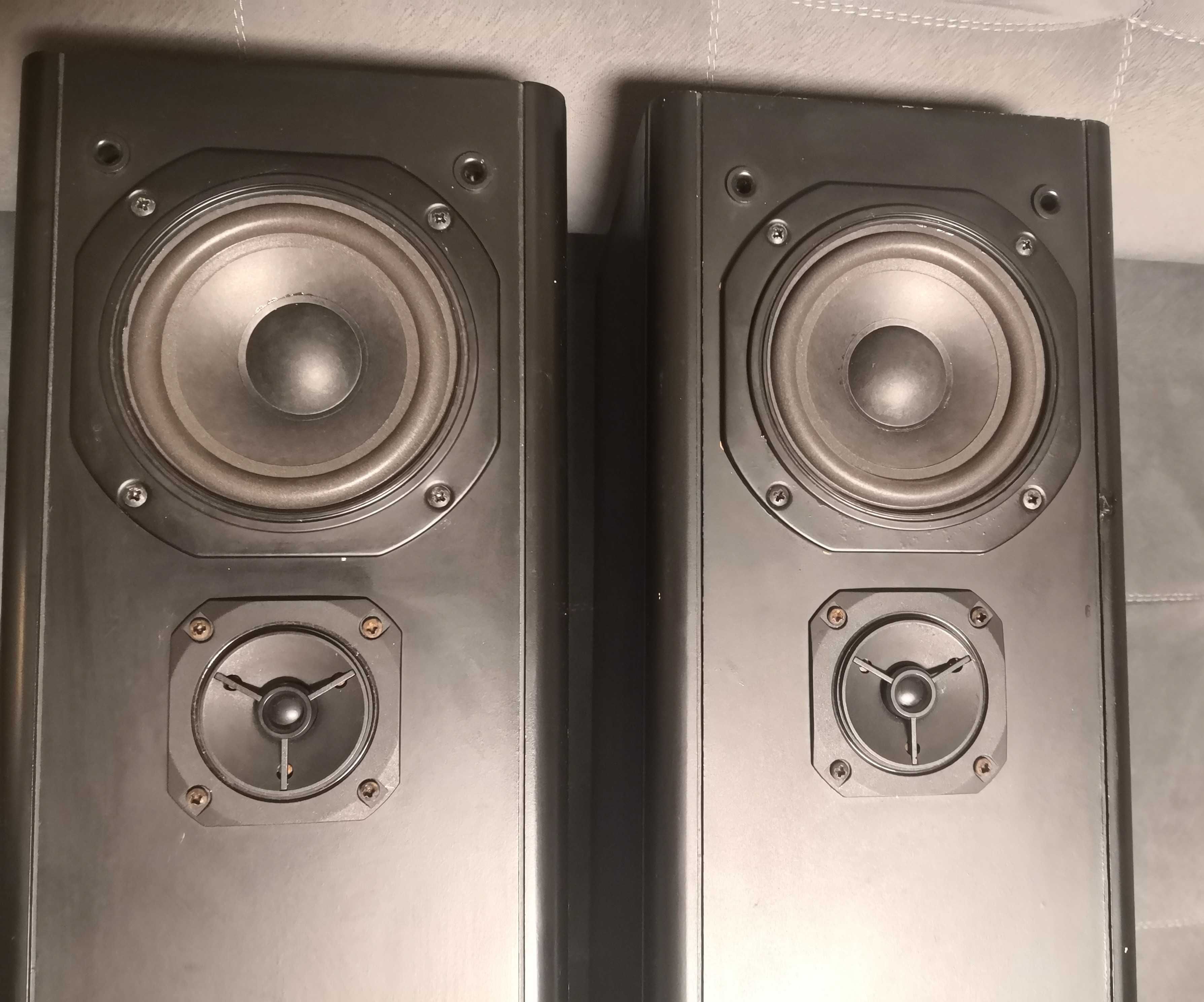 Japońskie kolumny głośnikowe AKAI SR-39 100W dwudrożne drewniane 8ohm