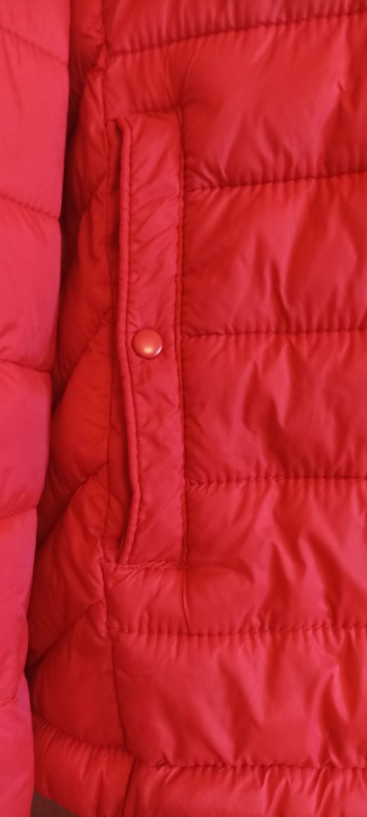 Куртка демисезонная тонкий слой утеплителя  pull & bear
