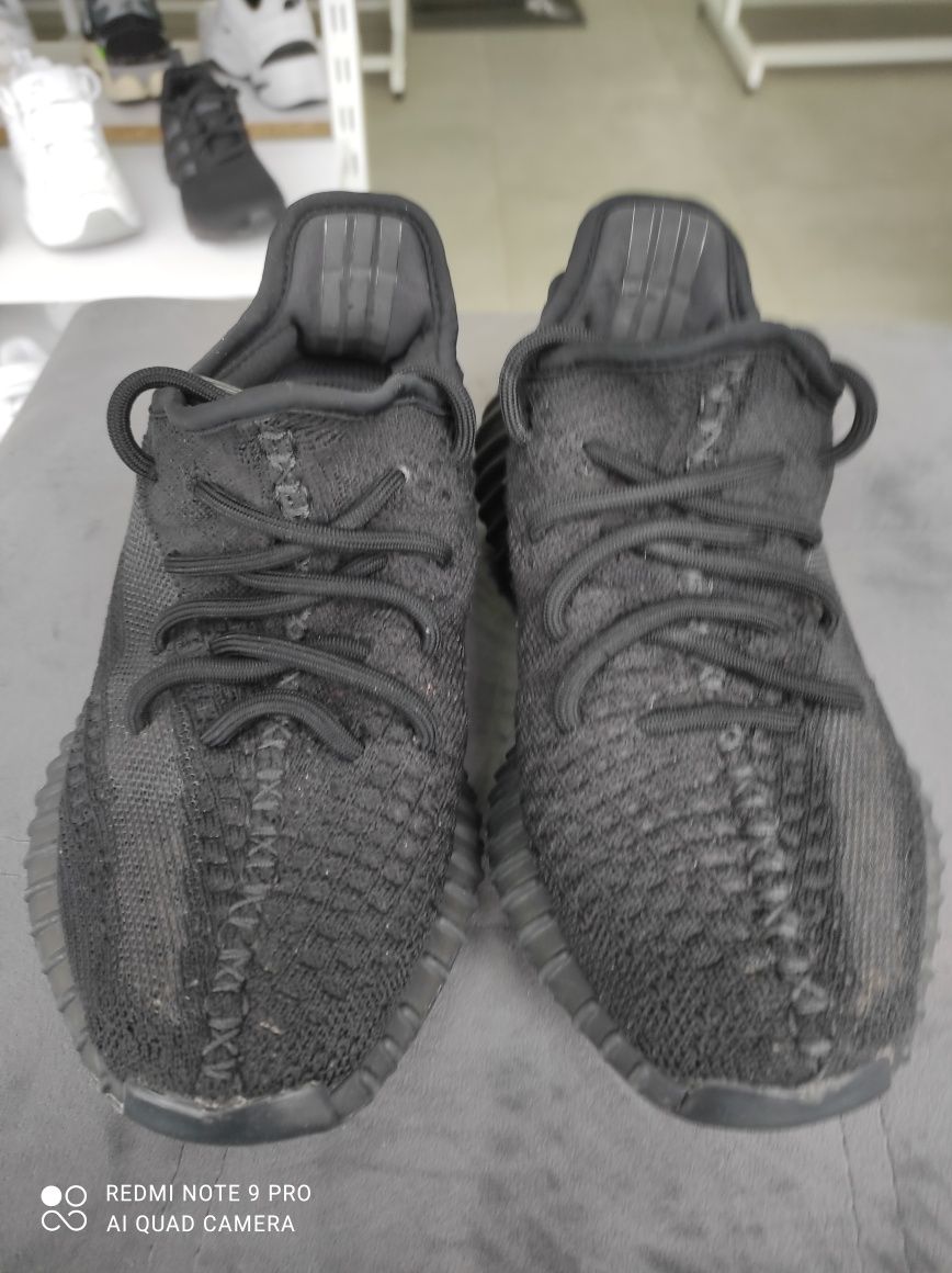 ОРИГІНАЛ 100% Кросівки Adidas Yeezy Boost 350 V2 Onyx - HQ4540 36