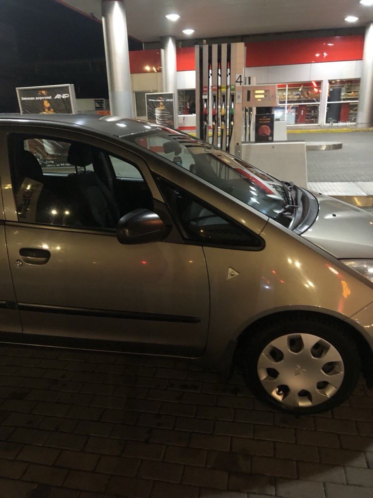 Продается машина mitsubishi colt