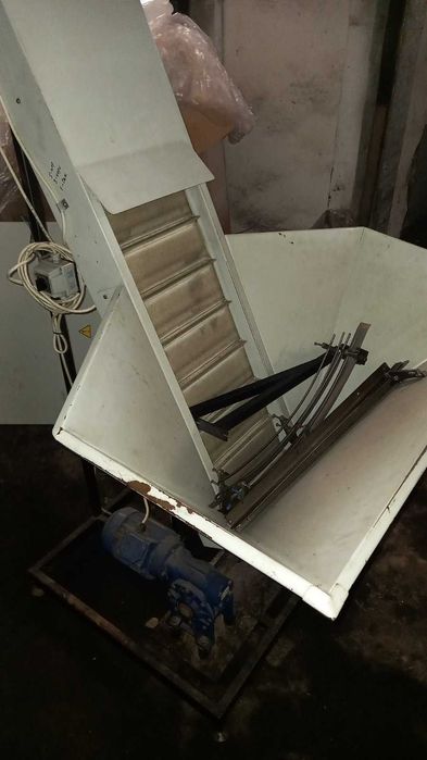 Предлагаем к продаже выдувную машину АПФ-4