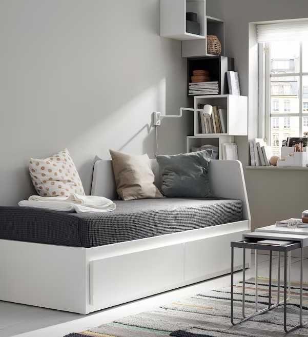 Cama IKEA FLEKKE branca extensível c/ gavetas e colchões