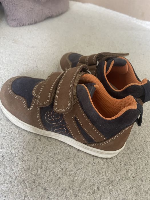 Buty chłopięce rozmiar 25
