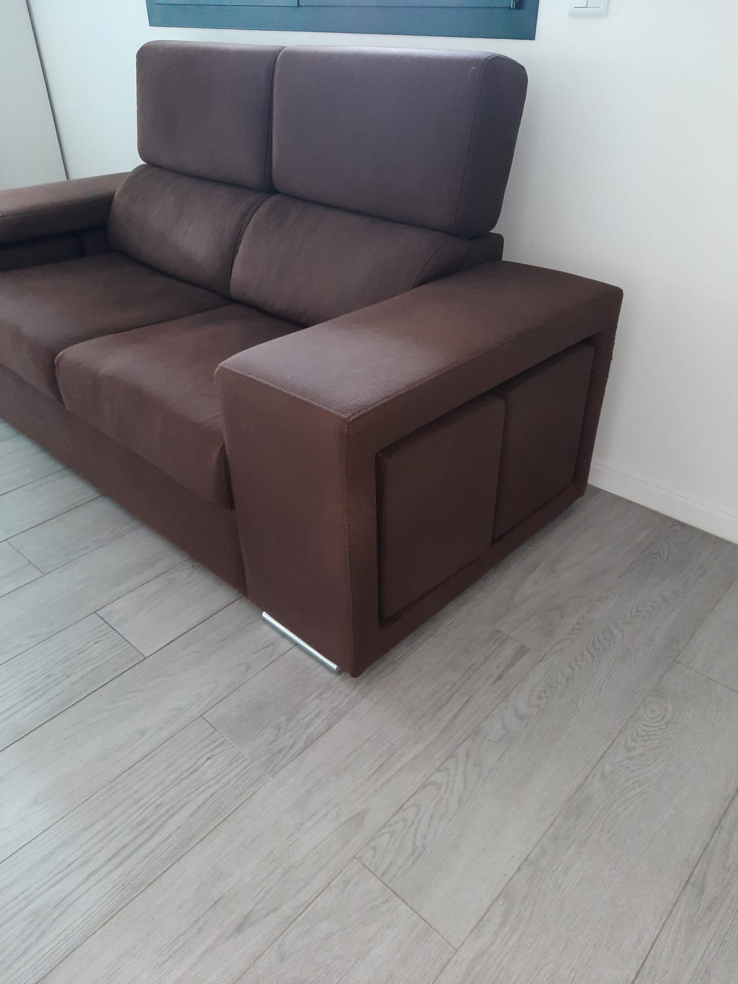 Sofá de dois lugares extensíveis