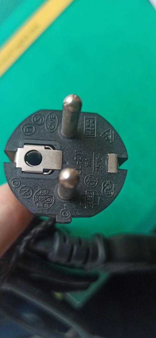 Kabel zasilający do komputera, monitora 1,5m lub 2,47m