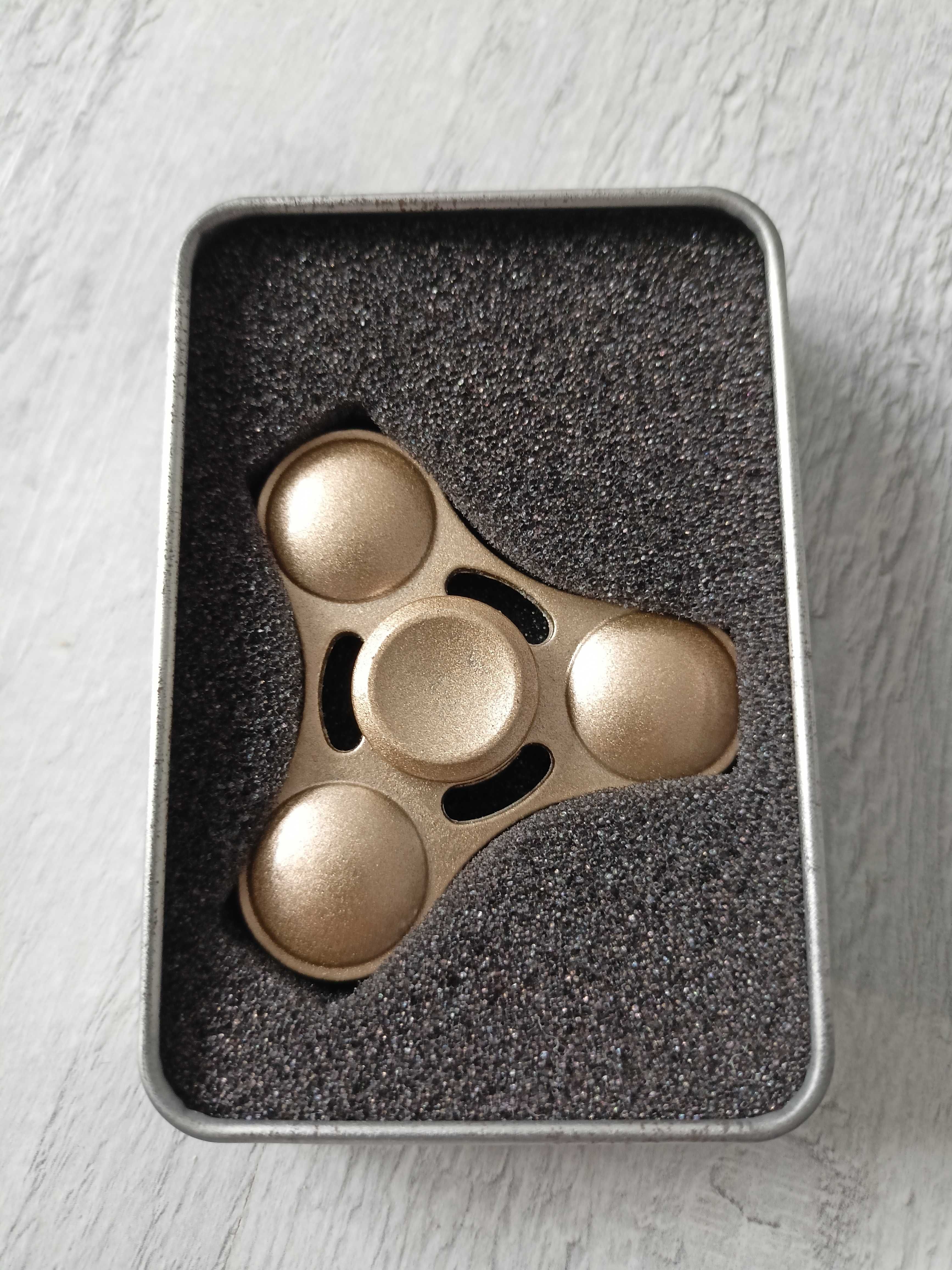 Fidget spinner zabawka