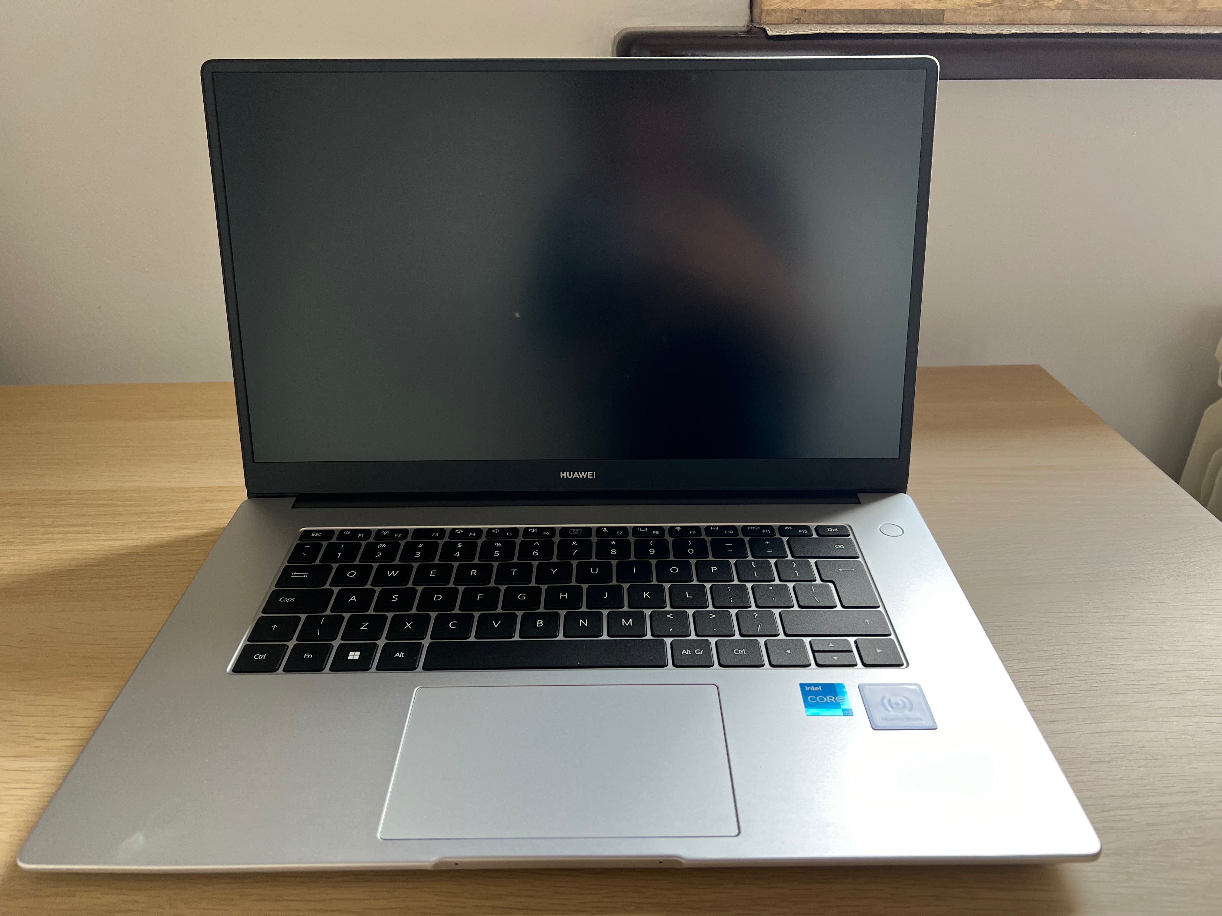 HUAWEI MateBook D15 i3-1115G4, 256GB SSD