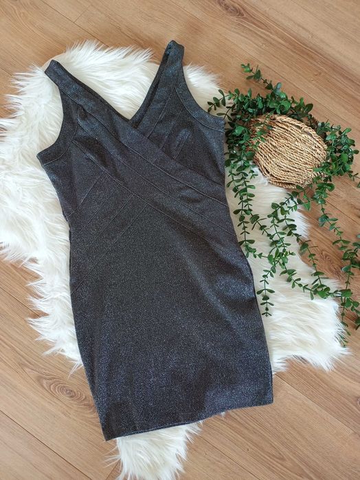 mała czarna srebrna mini dopasowana bandażowa sukienka 44 46 zcekinami