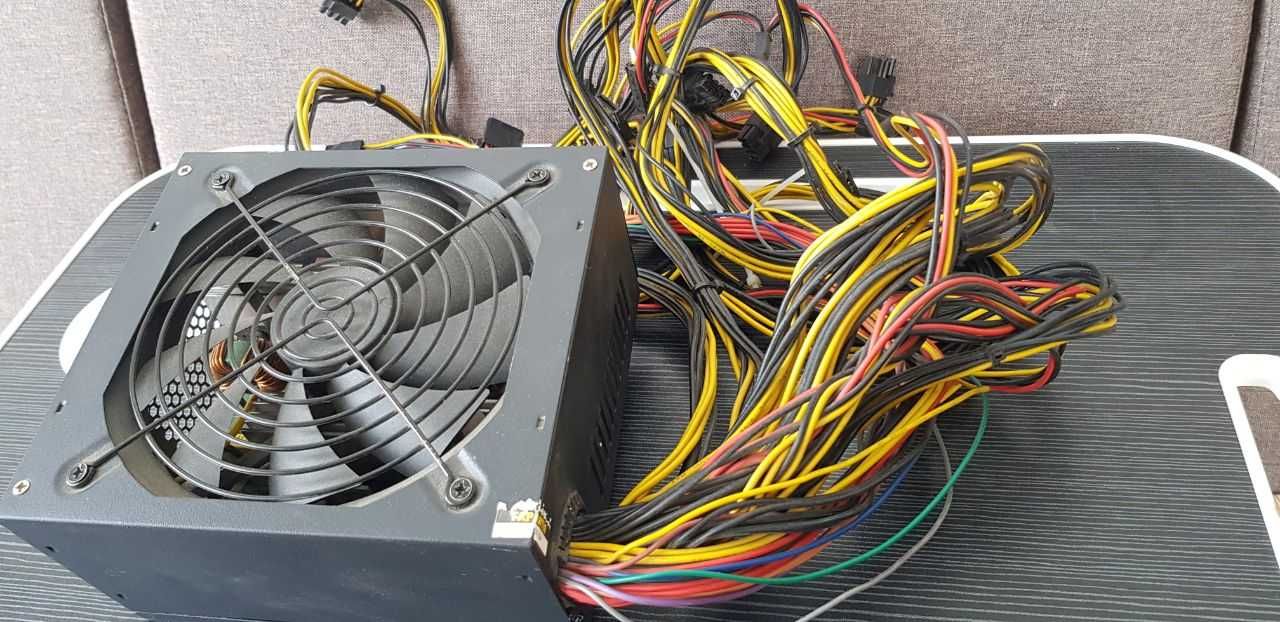 Блок живлення Vinga 1650W