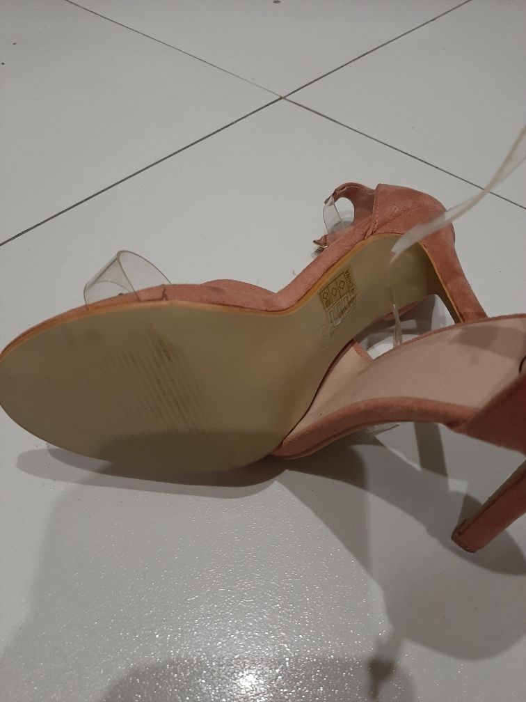 Sandały DeeZee z plastikowym paskiem