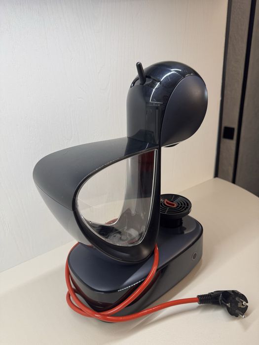 Капсульна кавова машина Nescafe Dolce Gusto DeLonghi