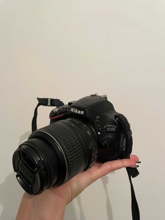 Nikon D5100 z obiektywem 18-55mm VR