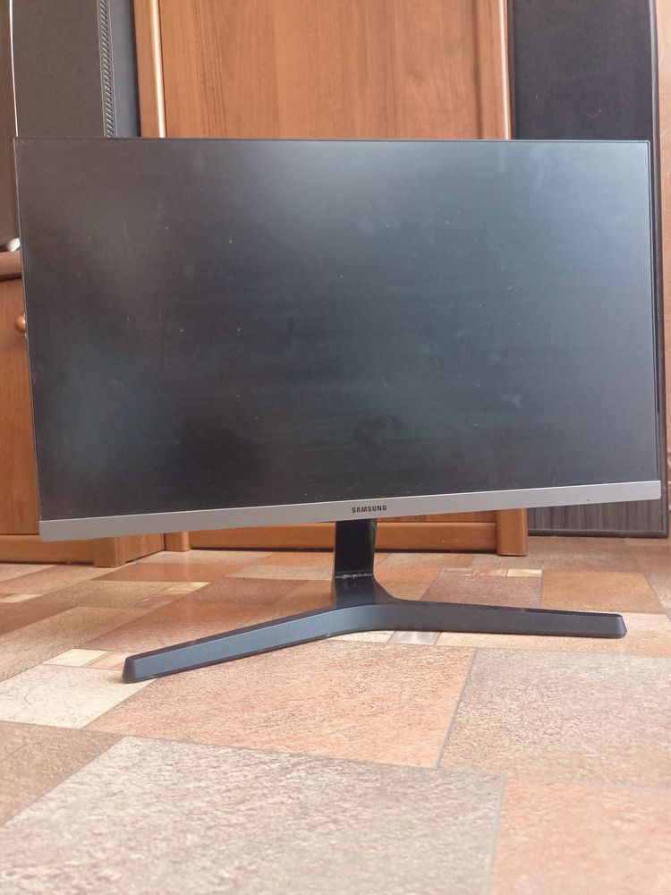 LED монітор SAMSUNG S24R350FHI