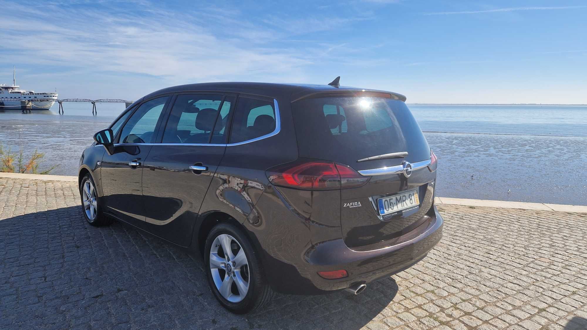 Opel Zafira 2.0 CDTi Cosmos, pele e tecto panoramico