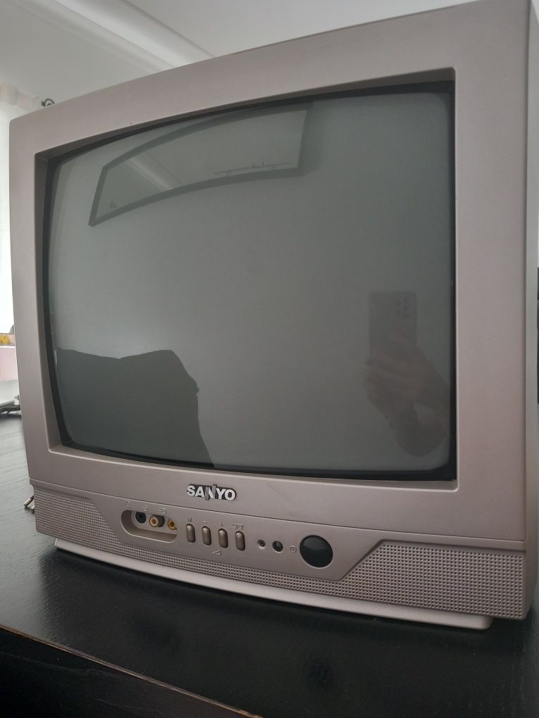 Televisão antiga Sanyo