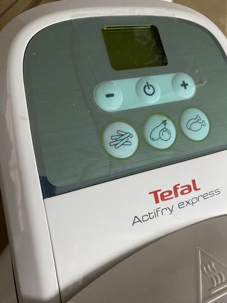 Actifry Tefal praticamente  nova