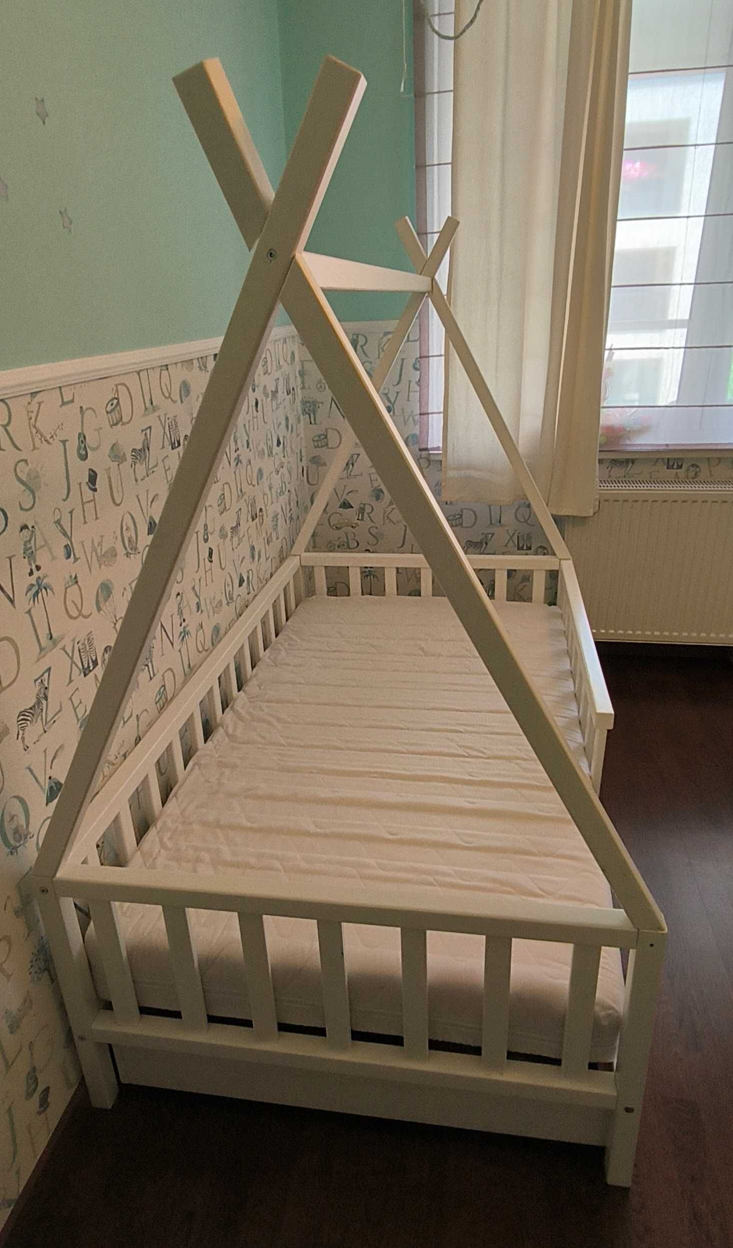 Łóżko, łóżeczko drewniane Tipi, białe 160x90 plus materac