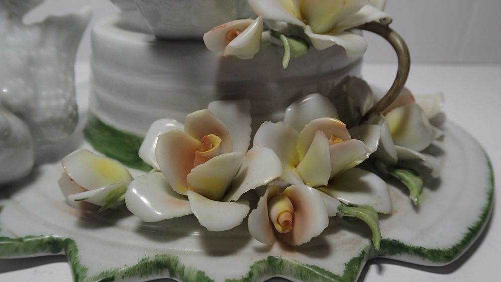 Porcelana e Biscuit CAPODIMONTE