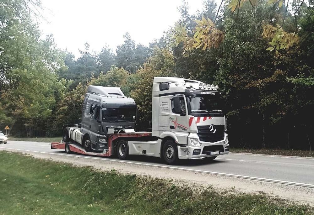 Pomoc Drogowa Holownik Laweta kamper transport pojazdów