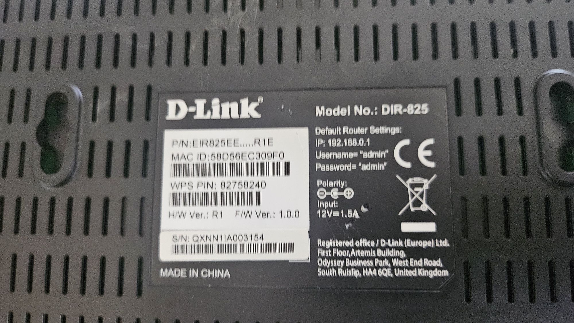 Router Linksys WRT54GL i D-Link DIR-825