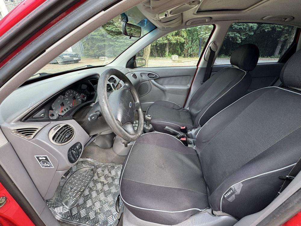 Ford Focus MK1 1999r – Czerwony Strzał z Charakterem!